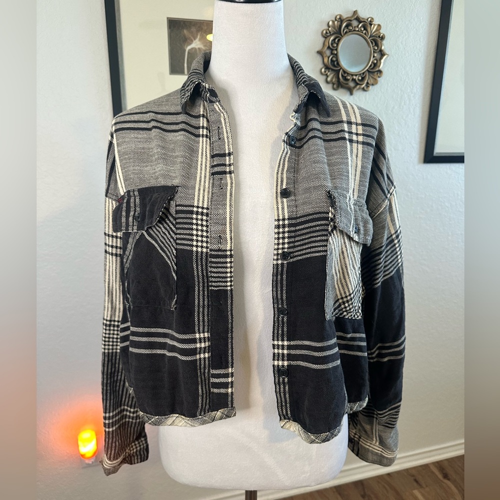 BDG Button Down Crop Flannel